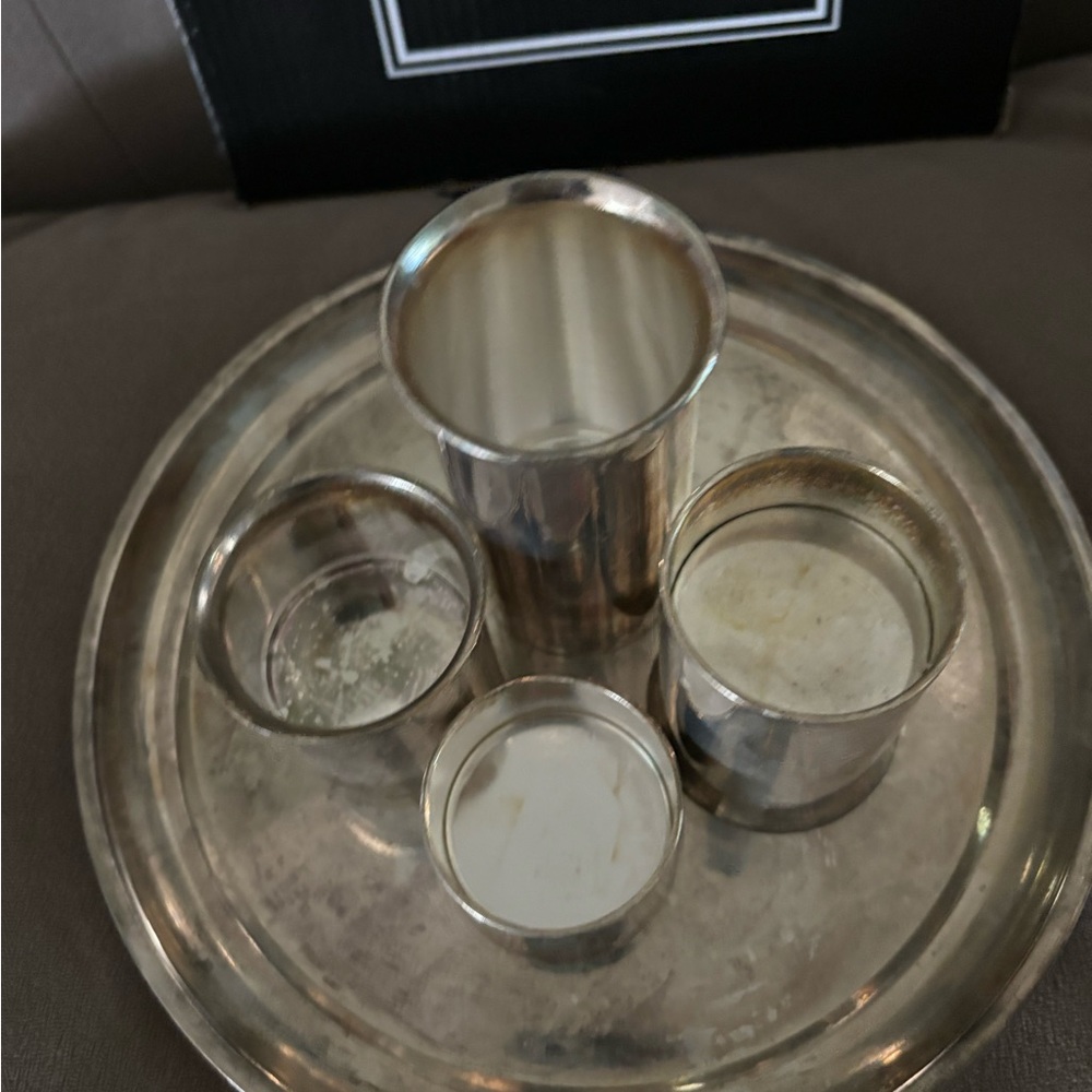 Silver plated votive garden in a box need to wipe it with a solution - Picture 2 of 3